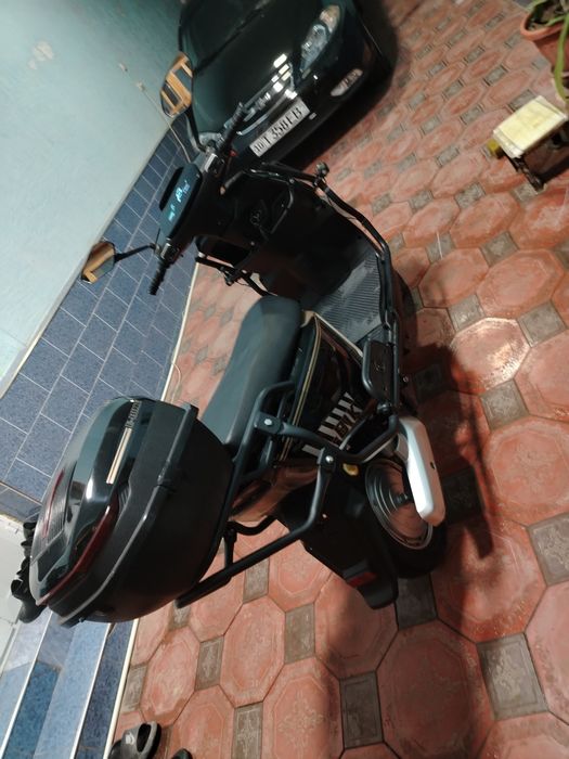 Продам электроскутер 72в 20а 6 шт аккумуляторы