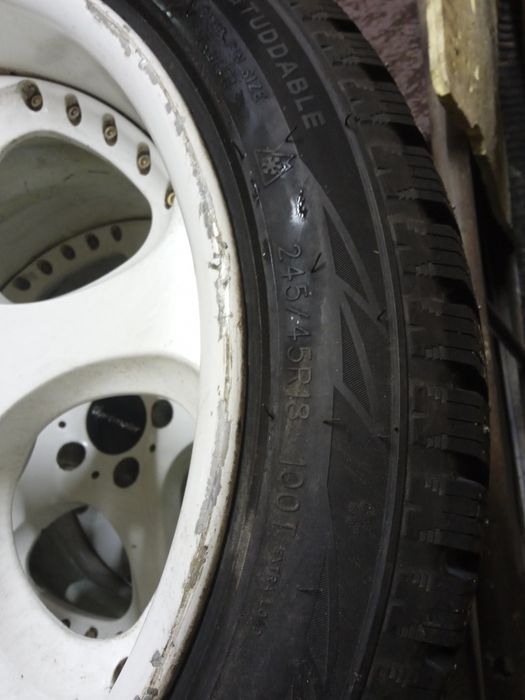 Шины с дисками комплект