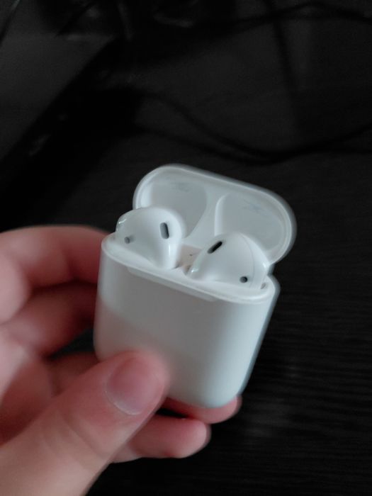 Продаю AirPods2 original
