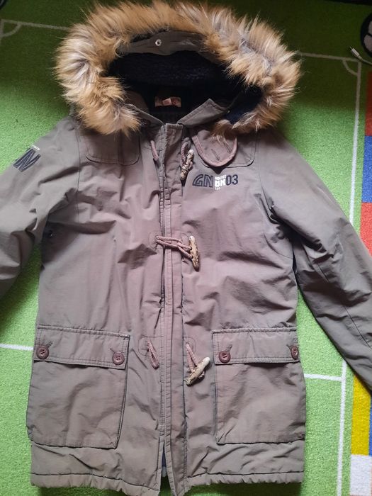 Яке размер M за момче