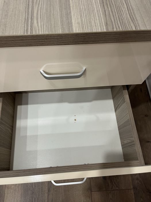 Birou +  comodă - mobilier second hand