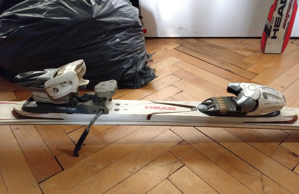 Ски и обувки "Head", щеки