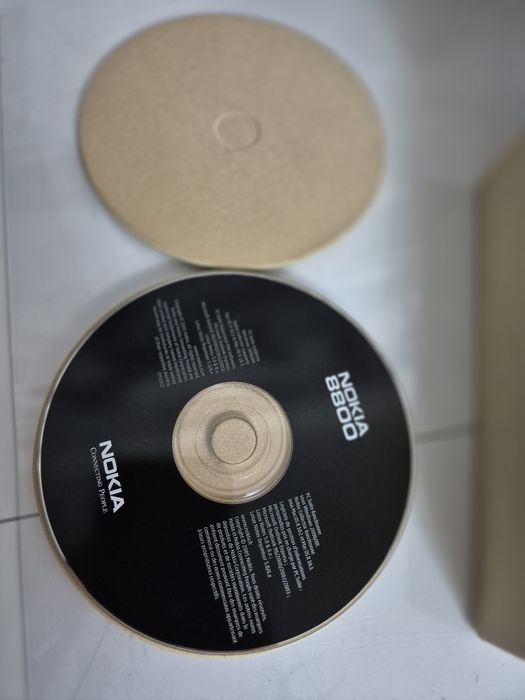 Продаётся  новый NOKIA8800