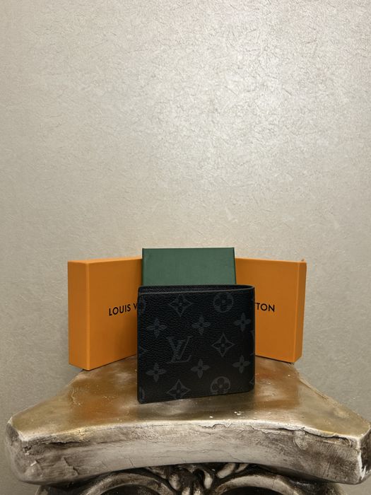 Портфйел Louis Vuitton