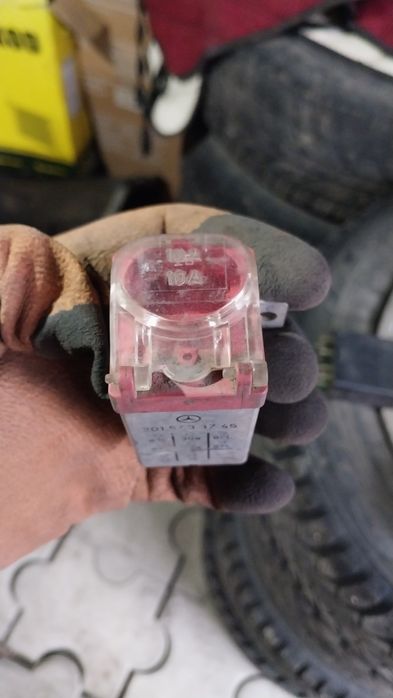 Продам блок управления на мерседес е 190