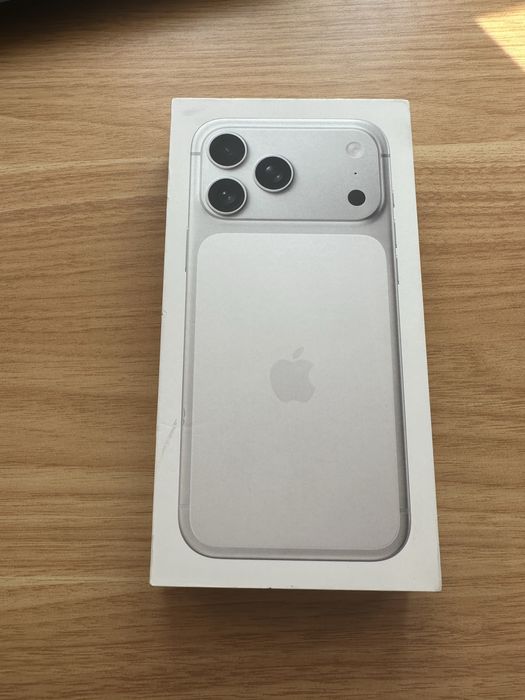 Кутия за iphone 17 Pro Max