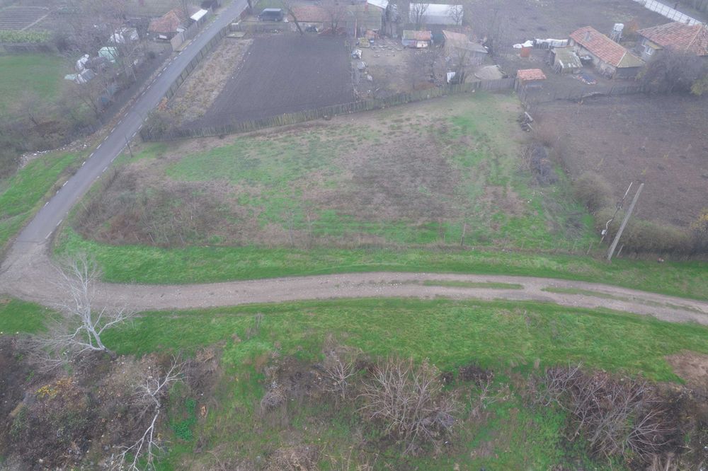 Teren intravilan langa lac, comuna Jilavele, 18 euro/mp