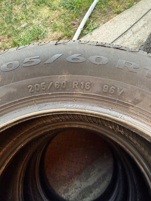 Cauciucuri de vara Pirelli 205/60/R16 cu DOT 2020 in stare foarte buna