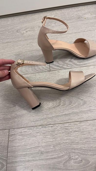 Летняя женская обувь