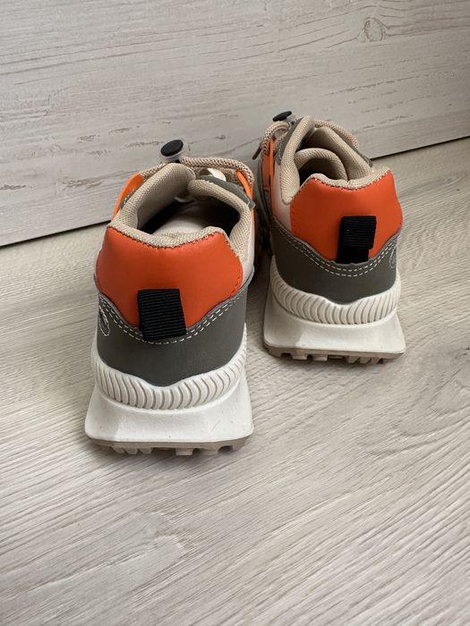 Кроссовки детские