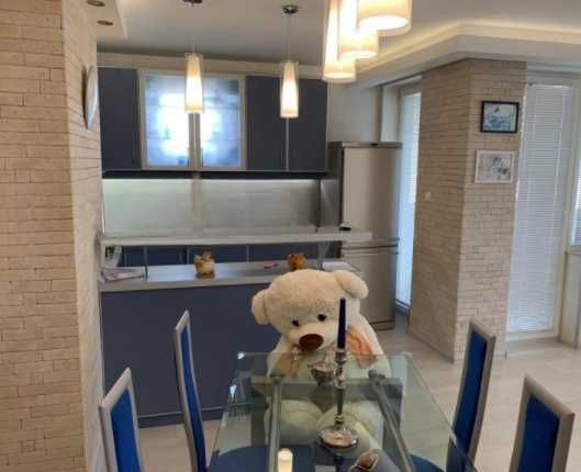 Дава се под наем Тристаен апартамент в София, Лозенец - 98 кв.м за 975 € - Снимка #2