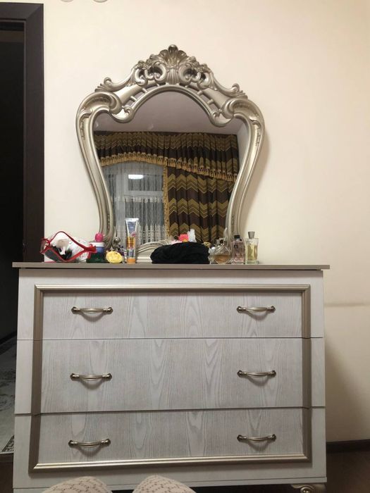 Mebel sotioadi.    .