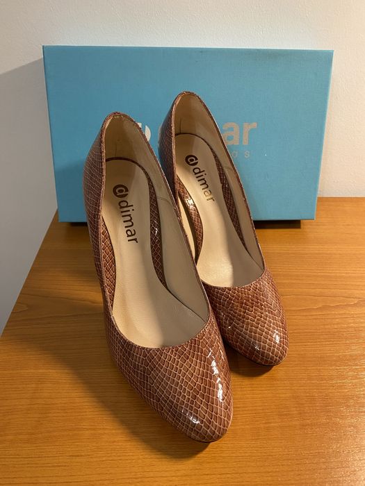 Pantofi cu toc din piele naturala