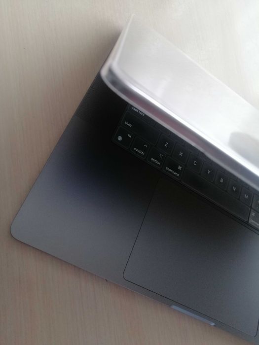 Защитный корпус на макбук!