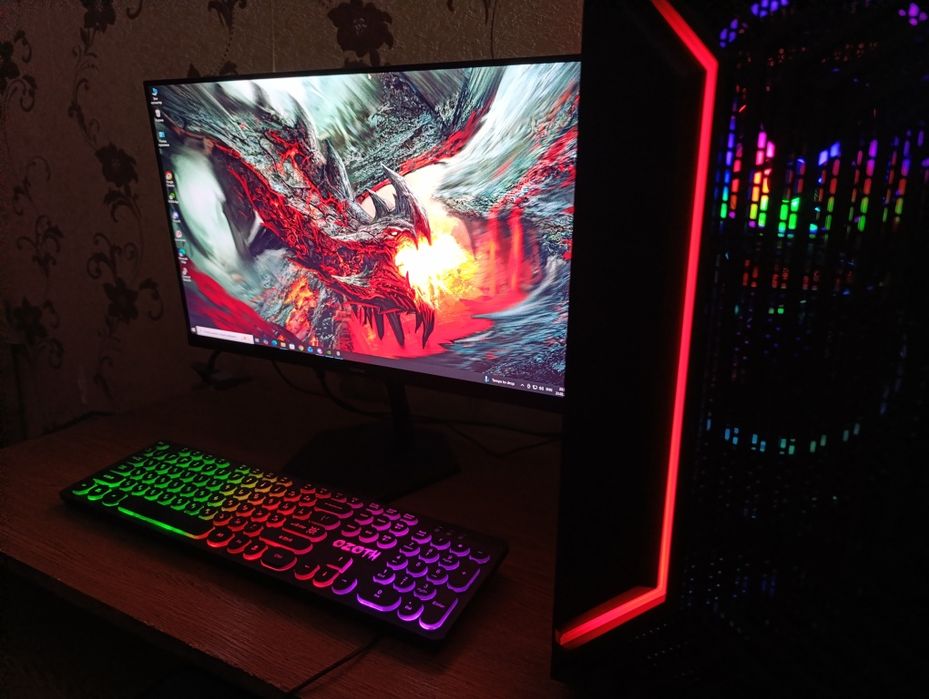 Компьютер в комплекте Intel i7 16RAM SSD HDD.