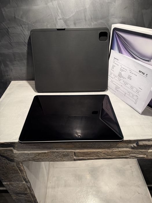 КАТО ЧИСТО НОВ Ipad Air M3 13” Cellurar + Wi-Fi