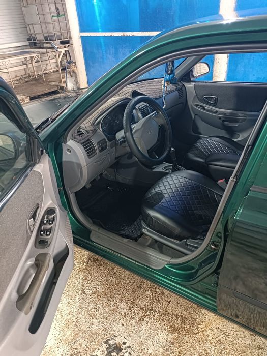 Продам машину Hyundai Accent