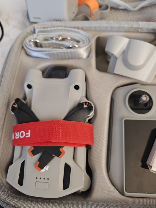 Продавам Dji Mini 3 Pro