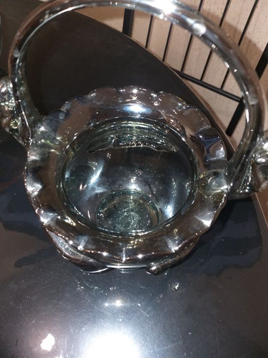 Вазочка стального цвета