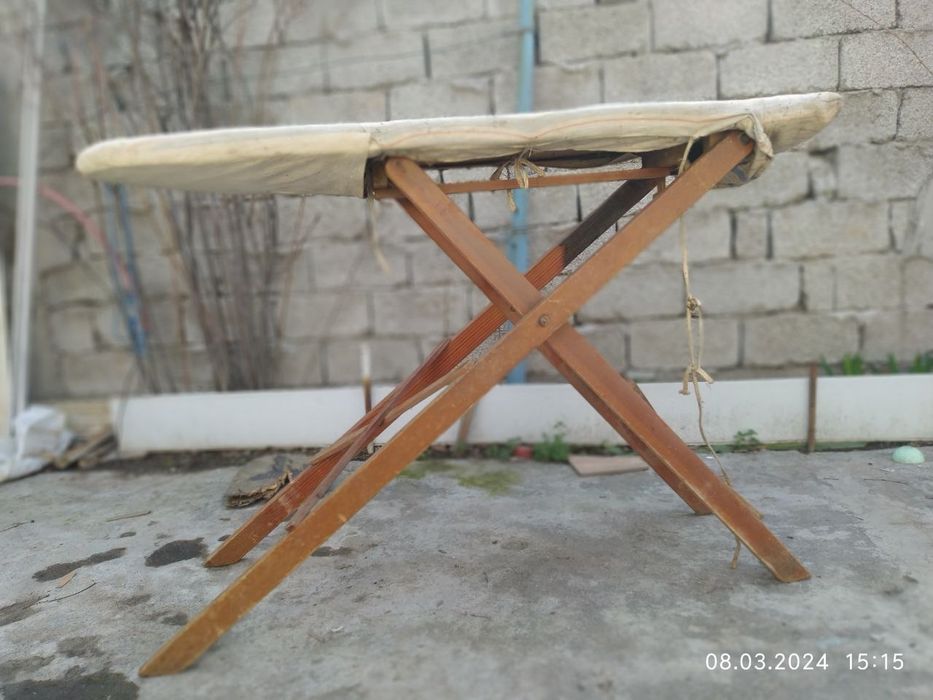 Продам гладильную доску. Дерево.