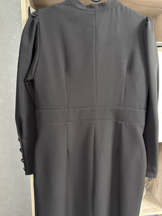 Продам платье с пуговицами