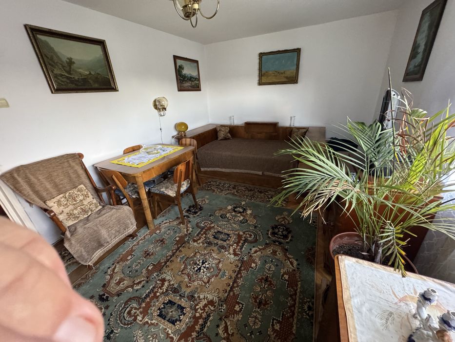 Persoana fizica dau in chirie ap 2 camere Zorilor
