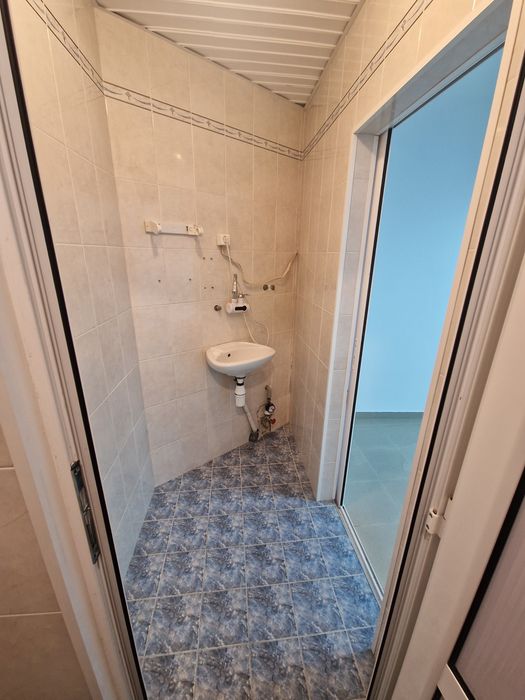 Дава се под наем Офис в Шумен, Херсон - 23 кв.м за 149.43 € - Снимка #2