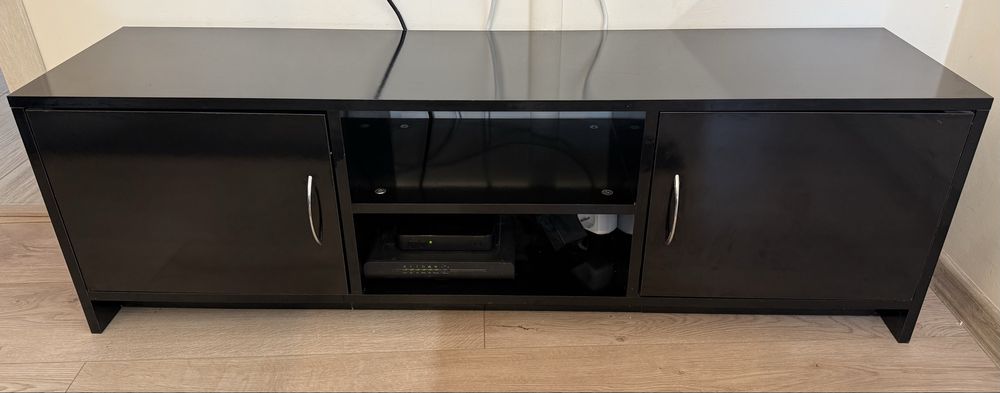 Тв шкаф  черен гланц
