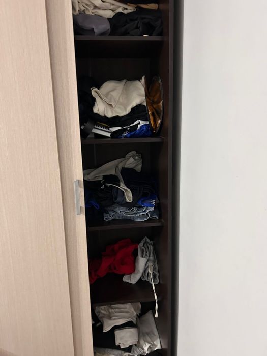 Шкаф срочно продается