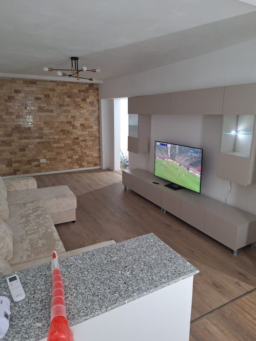 Apartament de închiriat