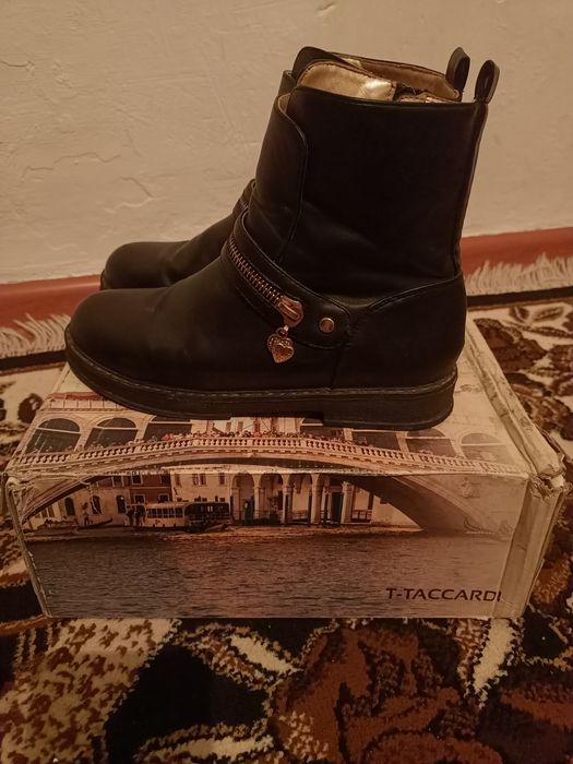 Демисезонные ботинки на девачку