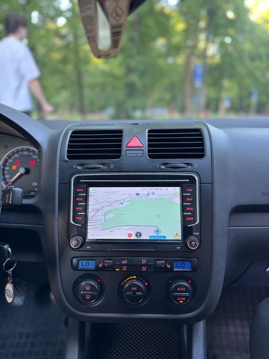VW Golf 5 | 1.6 FSI (115 CP) | 6 Trepte | Navigație & Climatronic