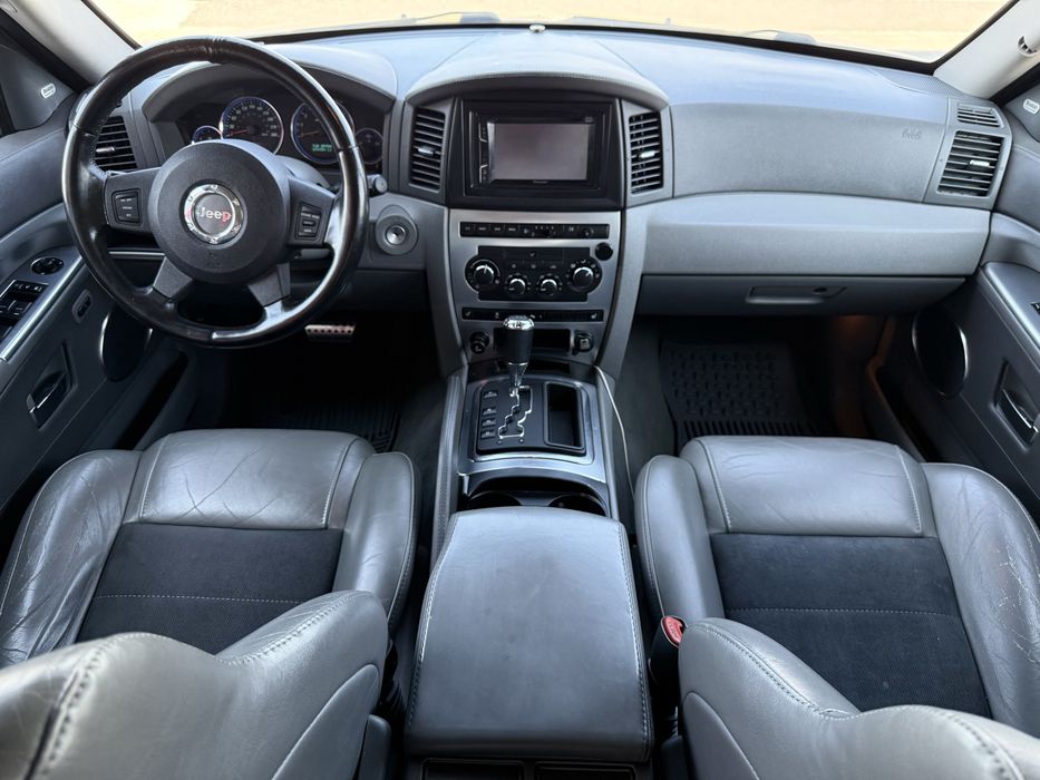 Jeep Grand Cherokee 6.1 HEMI V8 SRT / FULL / KOJA / DVD