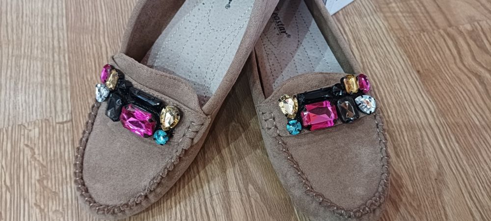 Ежедневни обувки с камъни  Reverse