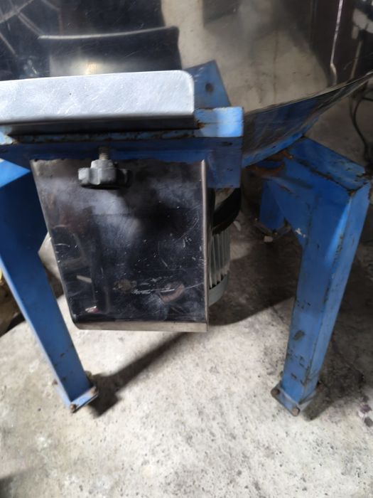 Смеситель кормосмеситель мешалка