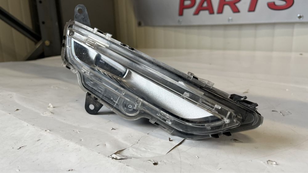 Ляв и десен халоген Range Rover Evoque 2 L551