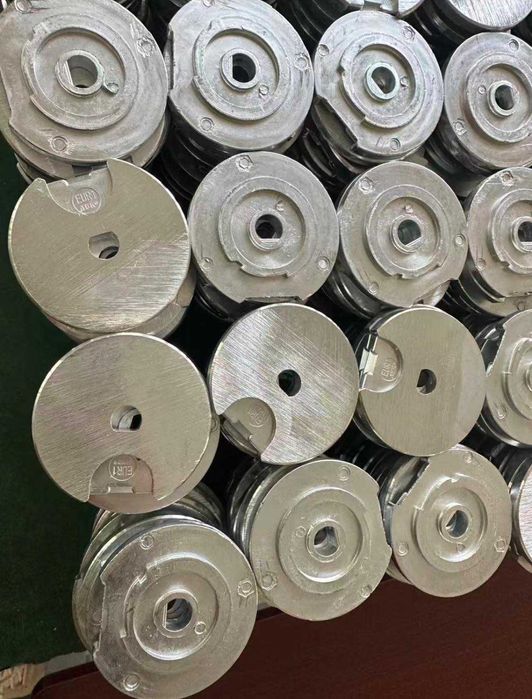 Монетници и дискове за евро монети за вендинг машини за топчета