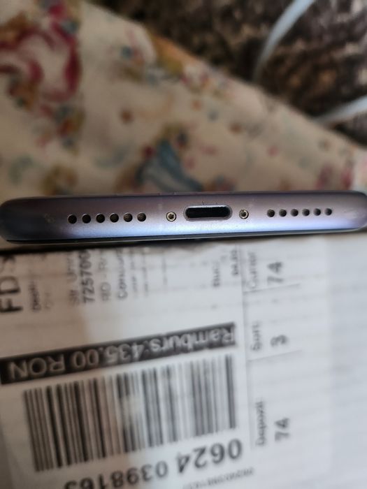 Iphone 11 original liber de rețea, display-ul și spatele crepat, nu are parole, sau icolud