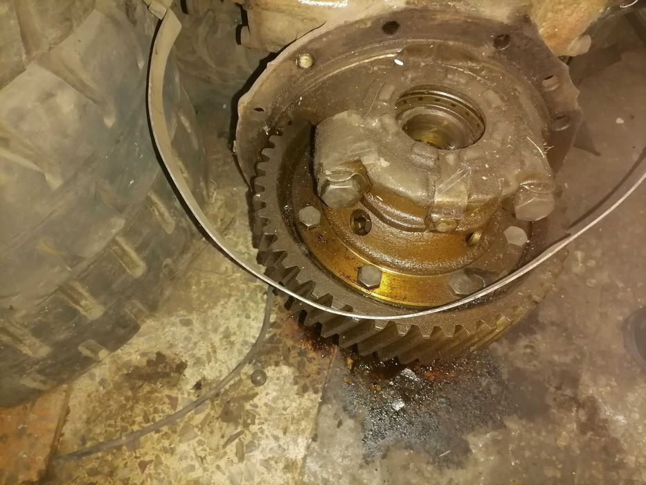 Продам редуктор на автомобиль Урал