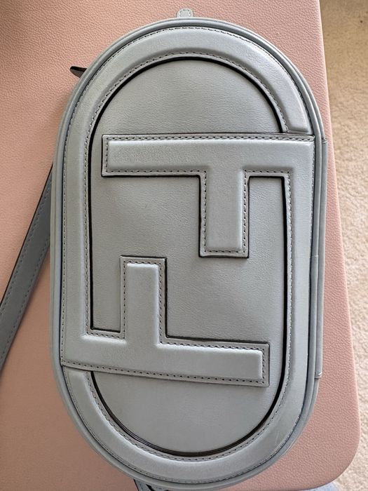 Vand Geanta Fendi