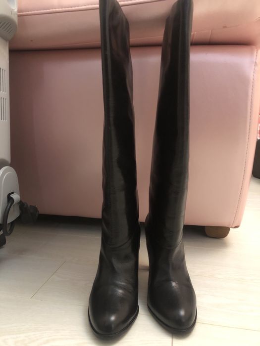 Продам демисизонные модные сапоги 35-й размер