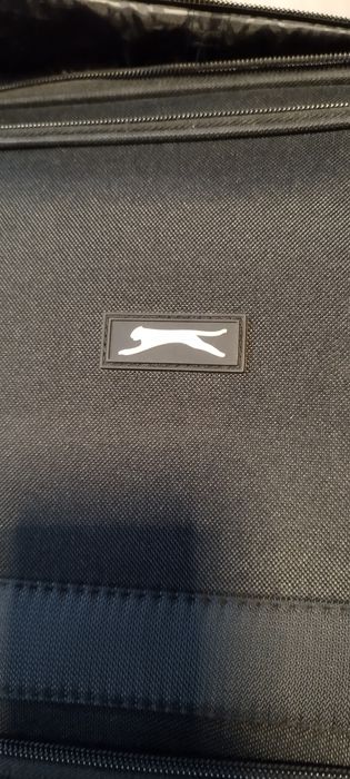 Нов куфар с колелца