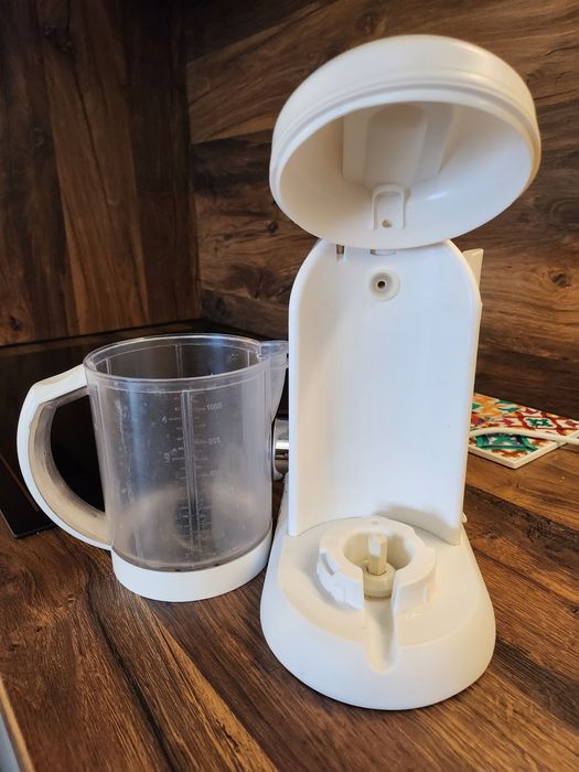 Уред Beaba Babycook за готвене на пара и бебешки пюрета