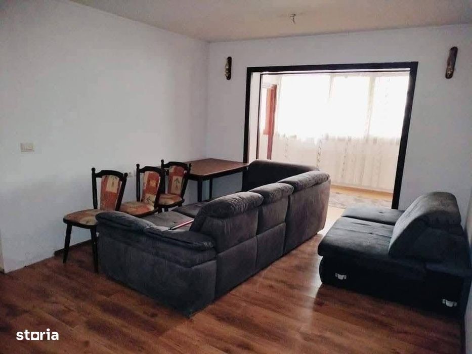 De vanzare apartament cu 2 camere și balcon, 82 mp, zona Roman Voda