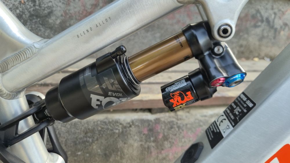 Vand shock fox float x2