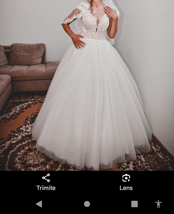 Vand rochie de mireasa tip printesa