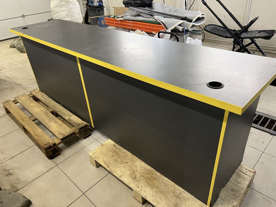 Продам офисный стол срочно