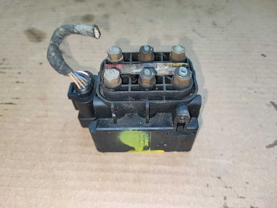 Разпределител за въздушно окачване , клапан и airmatic от Мерцедес