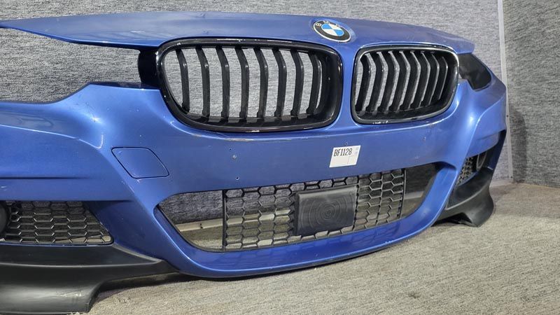 BMW seria 3 2012/2016 F30 F31 M-pachet Bara fata BF1128