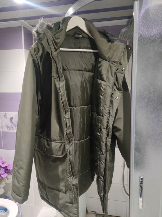 Продавам дебела зимна парка XL